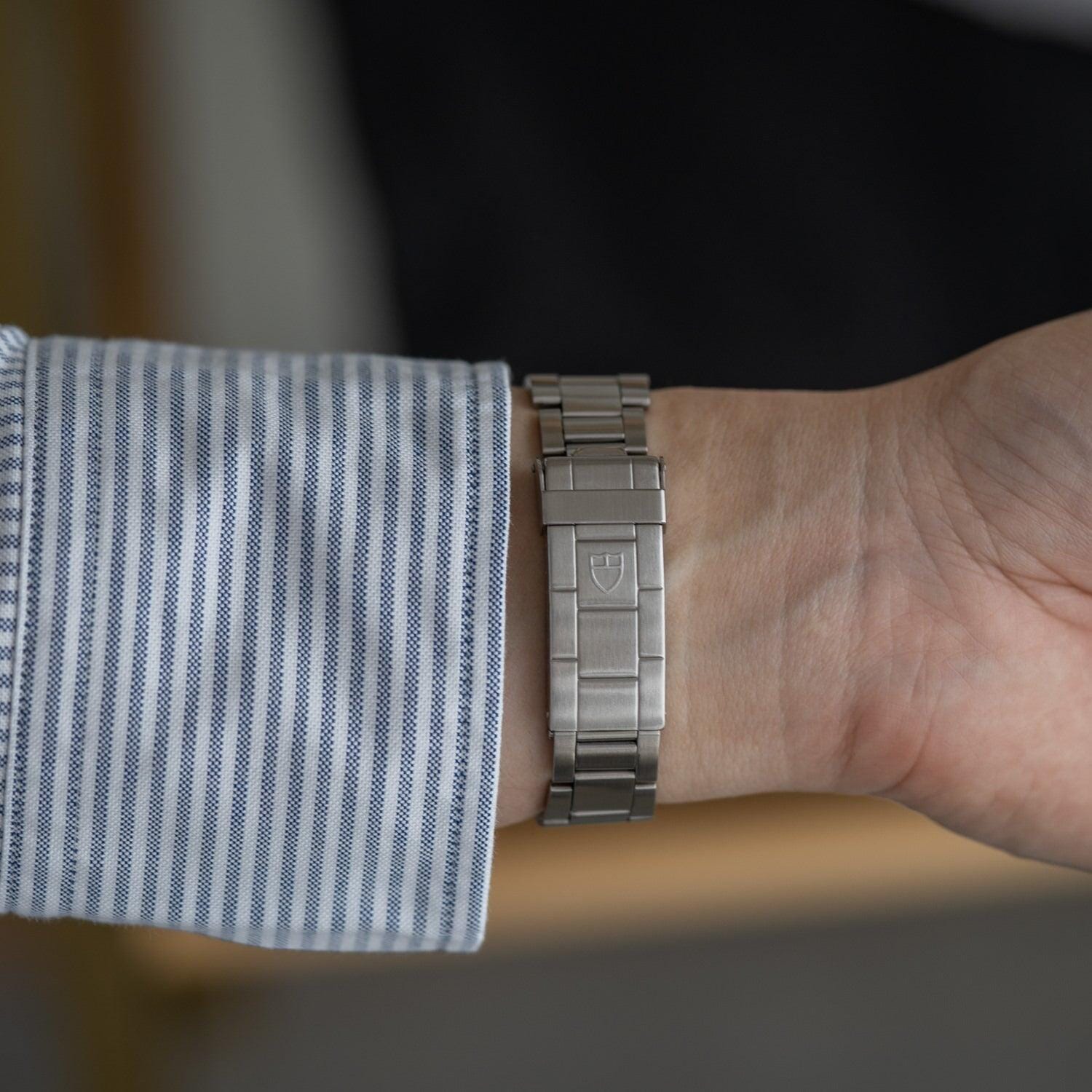 チュードル サブマリーナー 79090 ブルー ゴーストベゼル / TUDOR