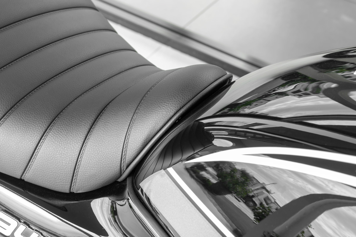 ≪Z900RS専用 ARCHIシートASSY タックロールの開発≫ | 開発情報 | ARCHI