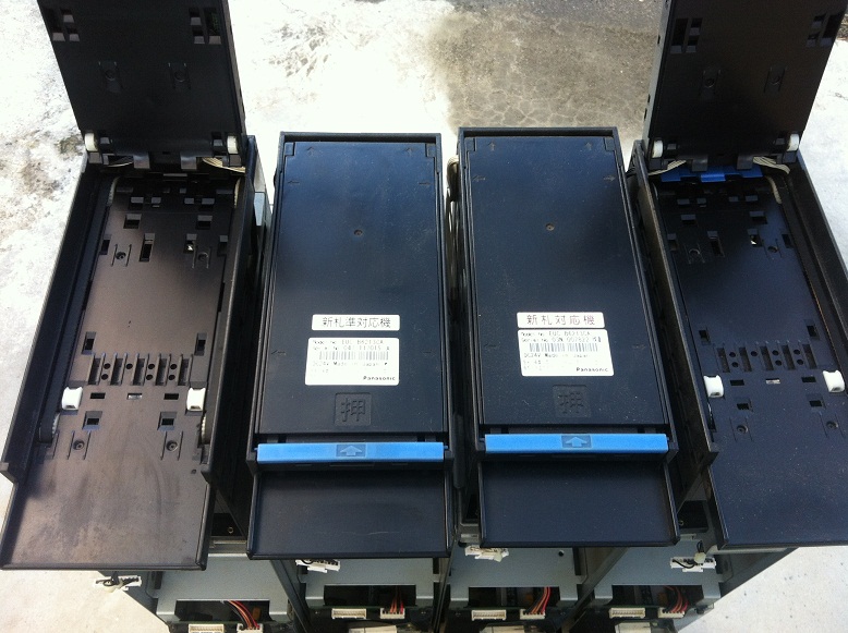 スリム両替機 グローリー EMS-7 100円硬貨