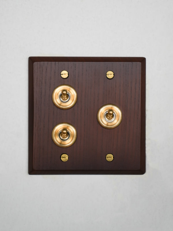 ウッデンプレート 3スイッチ アッシュ | AXCIS ONLINE