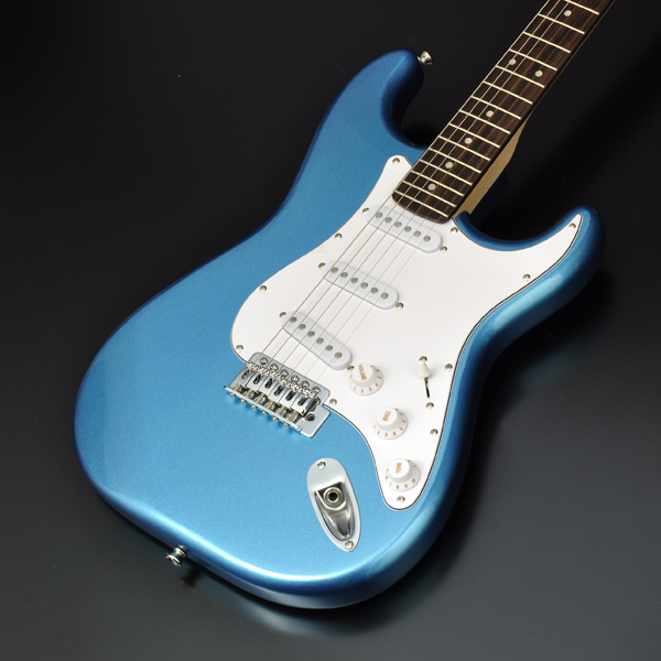 BST-1R/SW (Bacchus / バッカス) エレキギター ストラトタイプ