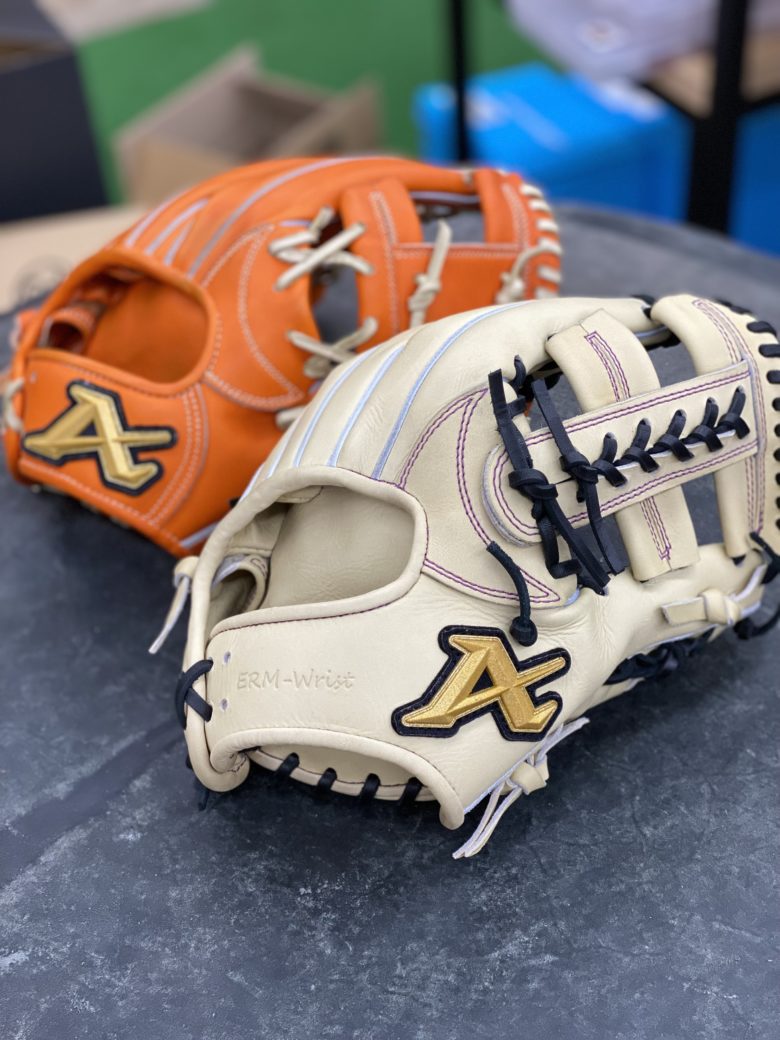 推しのNO1】ATOMS(アトムズ）026型店舗別注グラブをお買い上げいただい