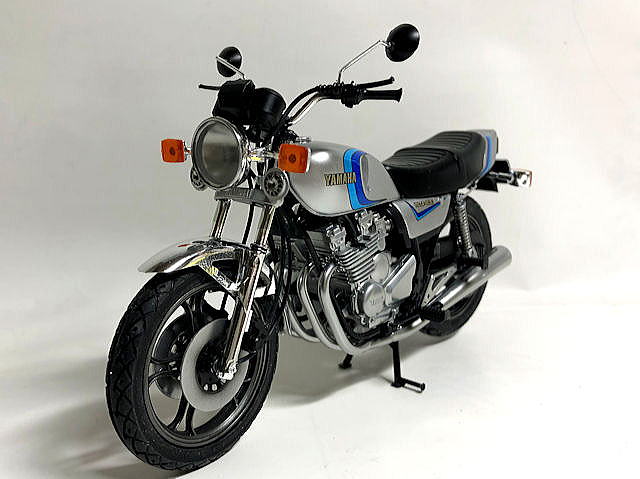 アオシマ 1／12 ヤマハ XJ400