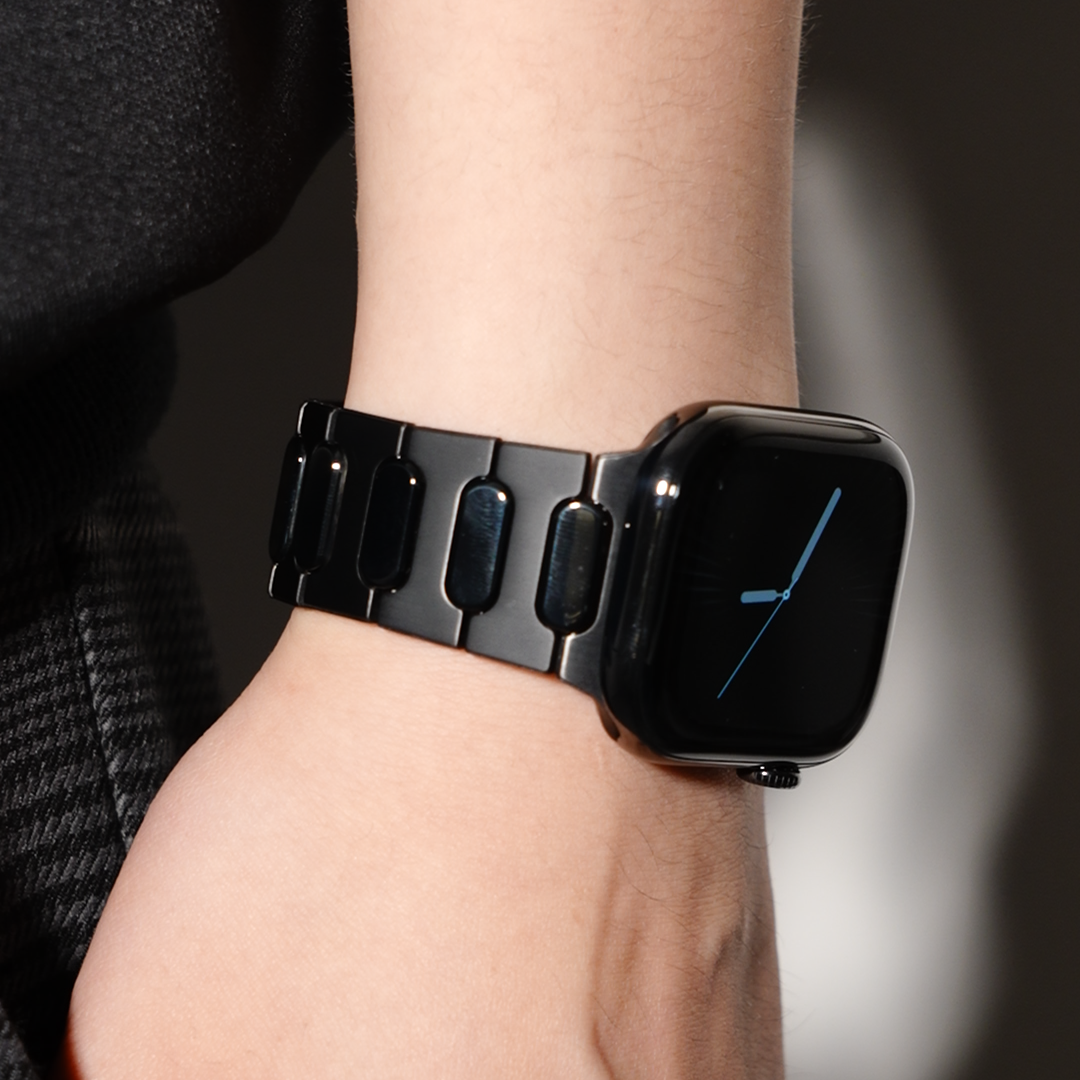 黒の輝き】ブラックリンクチタンバンド【アップルウォッチ】 – Apple