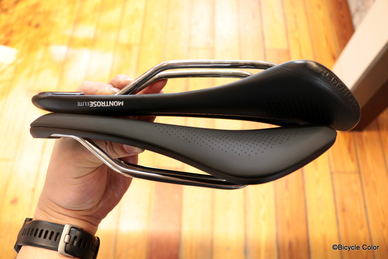 BONTRAGER(ボントレガー)の新サドル！フルカットアウトデザインの