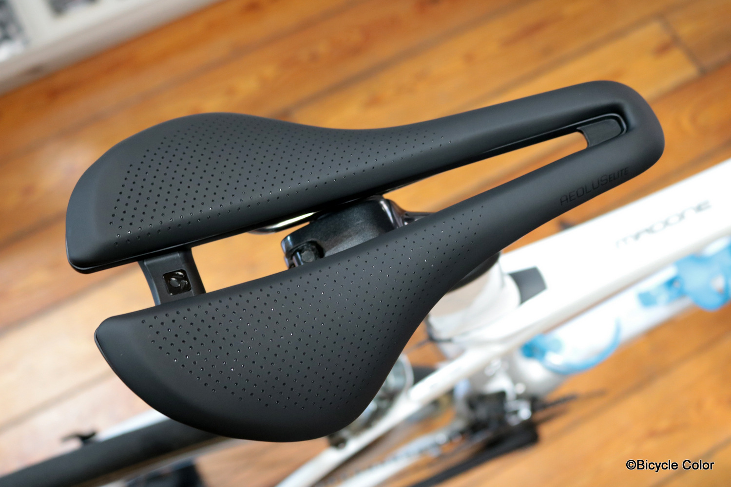 BONTRAGER(ボントレガー)の新サドル！フルカットアウトデザインの