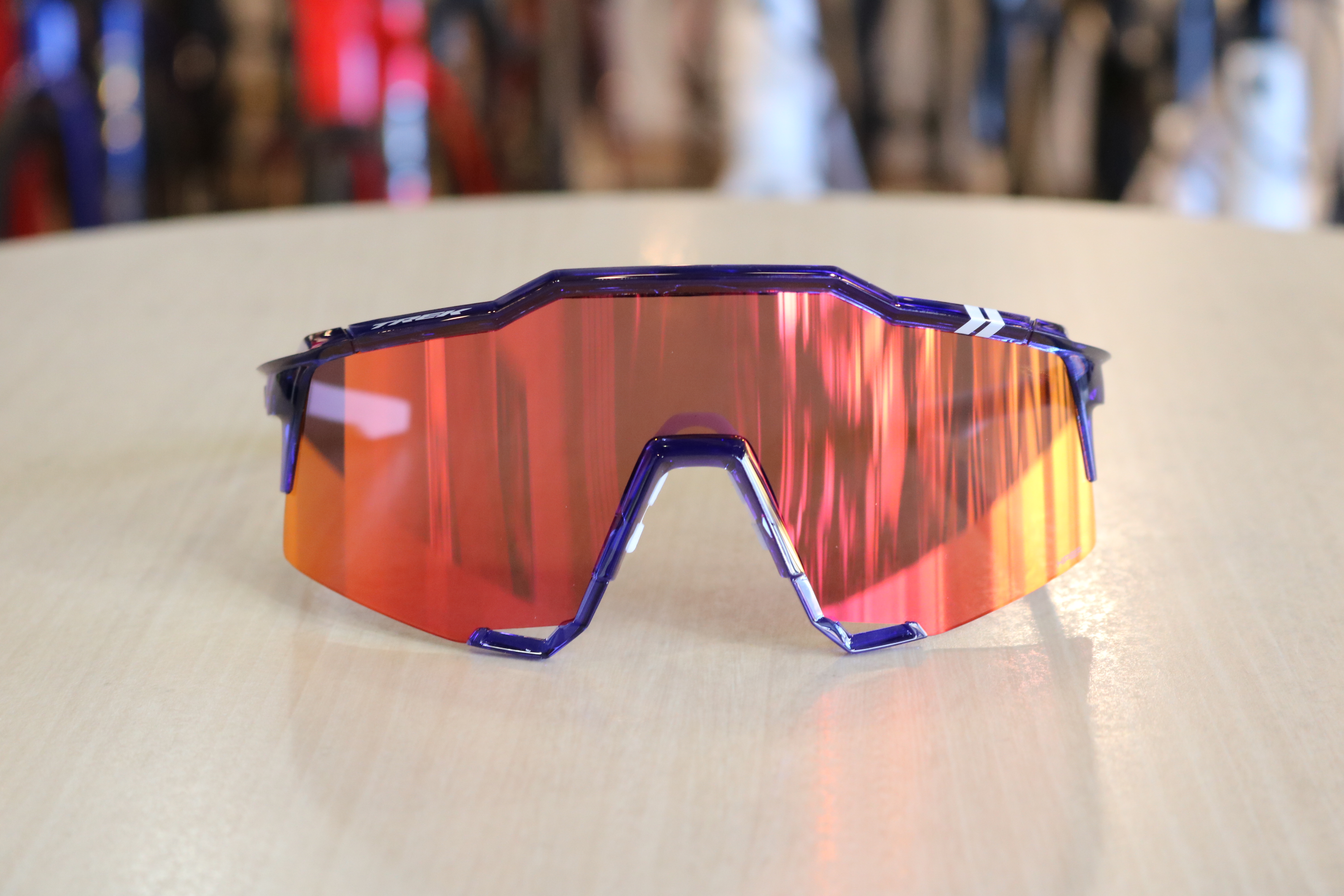 TREKとアイウェアメーカー100%のコラボサングラス、Speedcraft HiPER