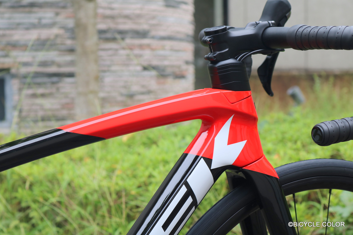 再入荷のお知らせ！】TREK(トレック) EMONDA(エモンダ) SL6 ブラック