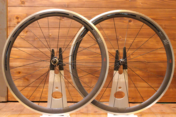 買取で入荷！3T ACCELERO TEAM 40 （アチェレーロチーム）ホイール