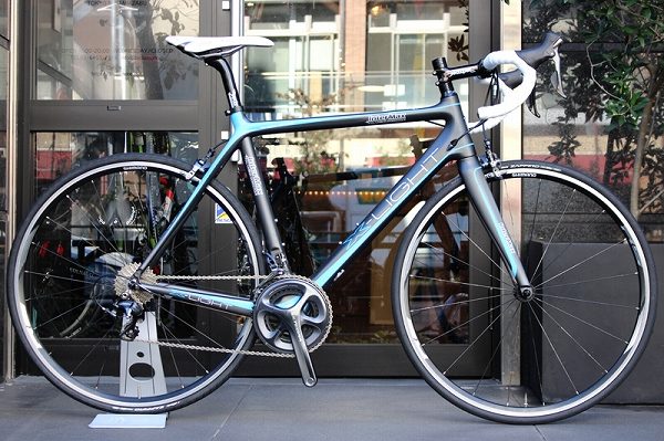 ハンドメイドItalyのカーボンフレーム。InterMax インターマックスX