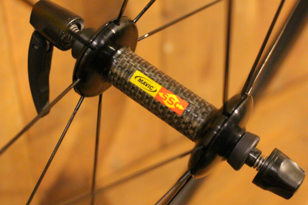 待望のレーシングホイール。MAVIC マビック COSMIC CARBON 40T