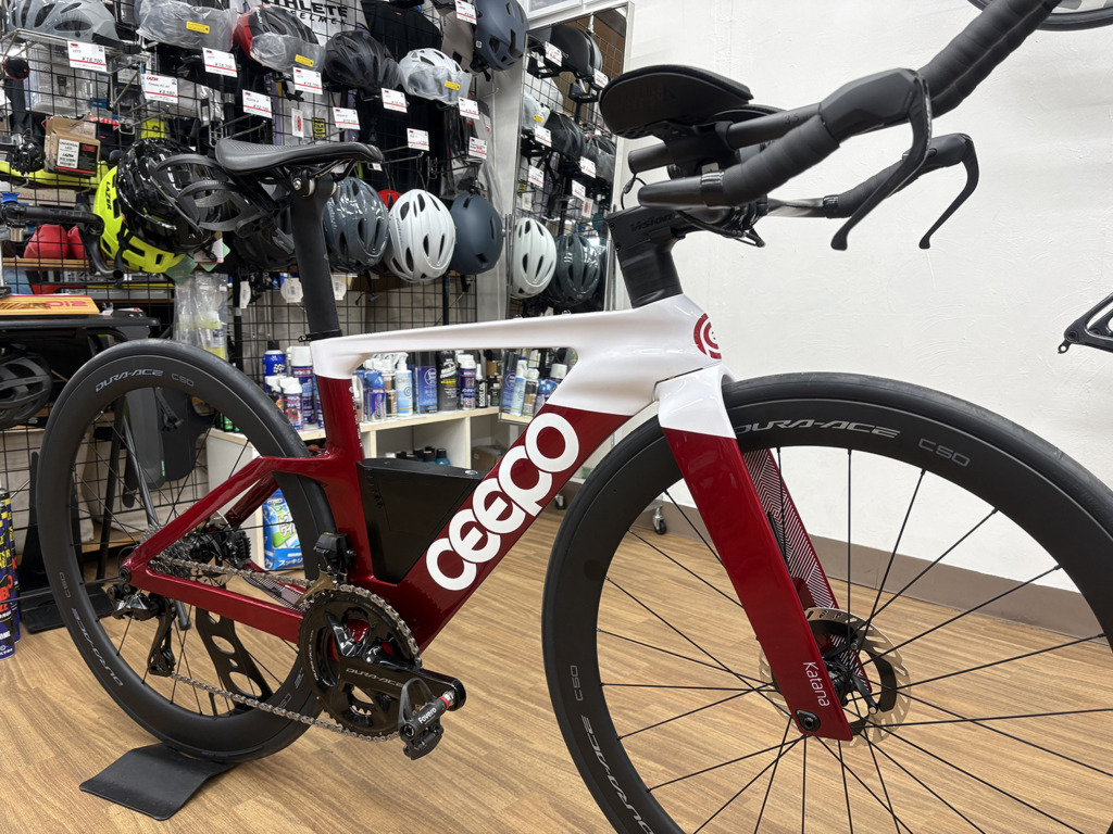 究極のエアロバイク CEEPO KATANA × DURA-ACE Di2仕様 – スポーツ