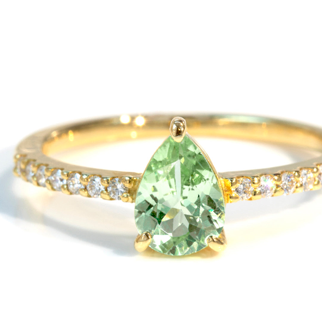 ビズー公式】ミントグリーンガーネット×ダイヤモンド K18(18金)/PT