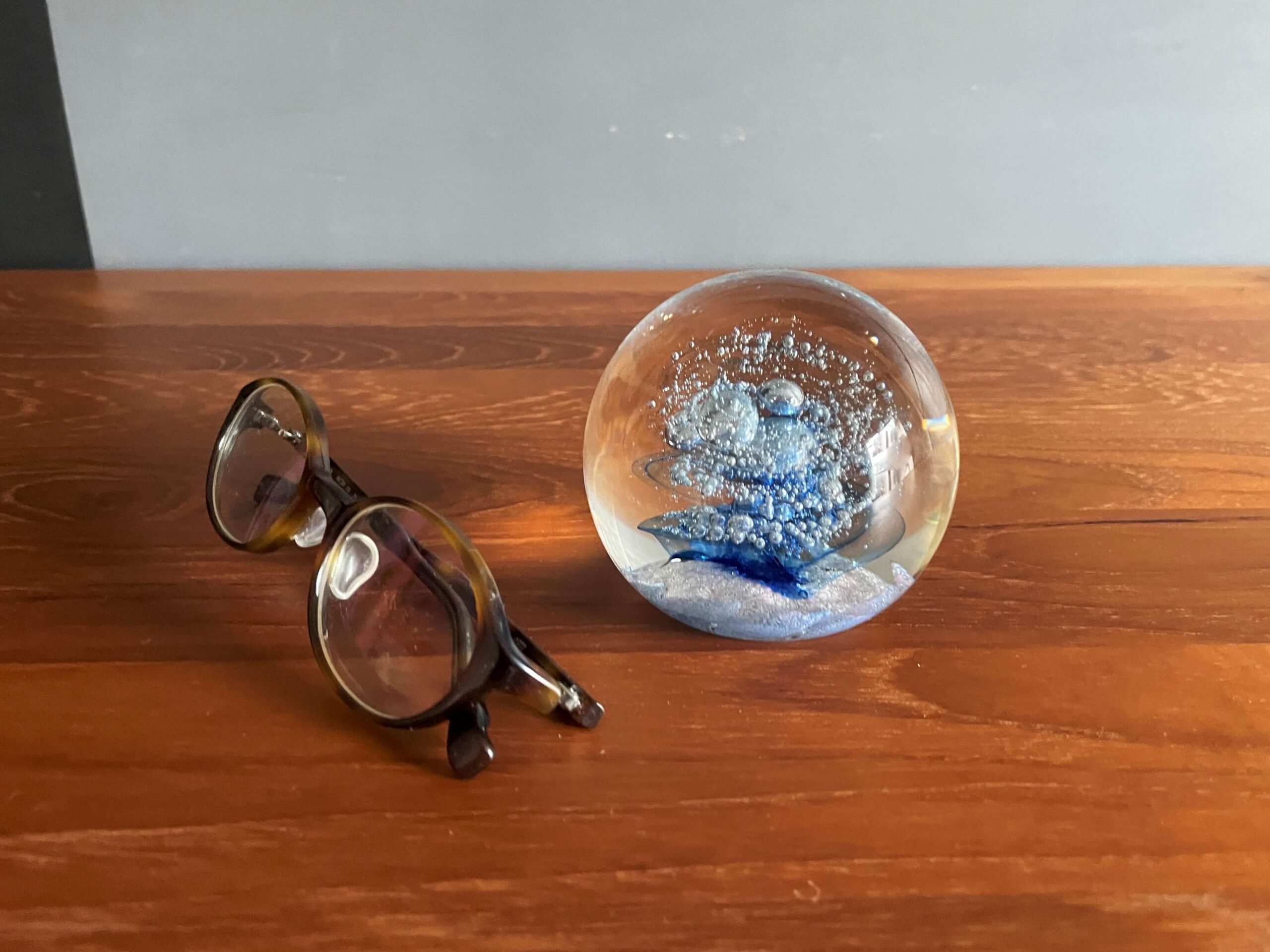 No.9327「ガラスオブジェ/ペーパーウェイト〈ice spiral〉：Selkirk