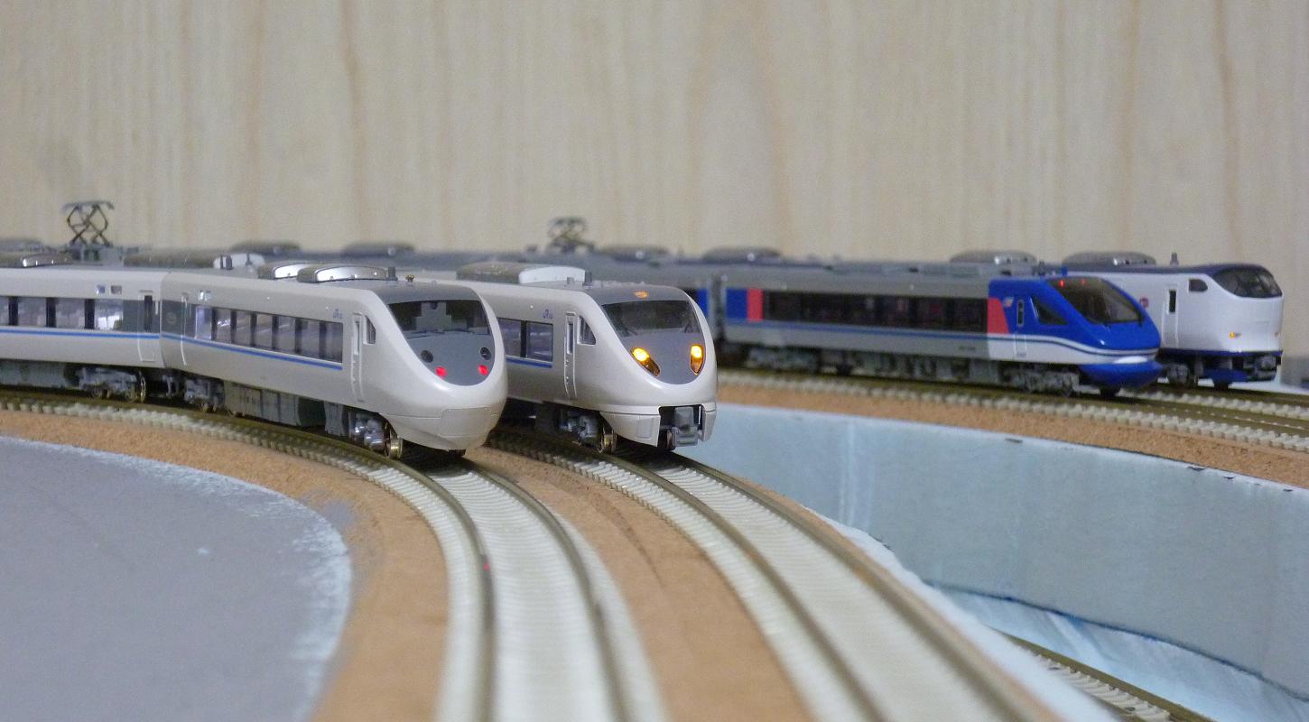 KATO 681系サンダーバード入線 | 川崎駅 レイアウト製作日誌