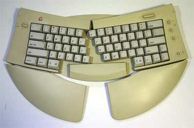 Appleが人間工学を考慮した製品〜Apple Adjustable Keyboard考 | 