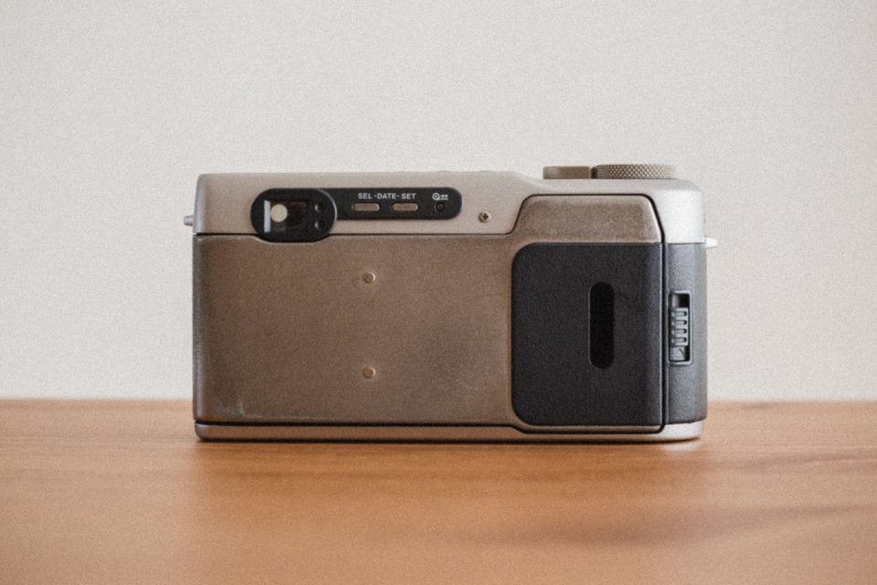 旅×フィルムカメラ第8弾] カメラ女子にオススメ！FUJIFILM KLASSE