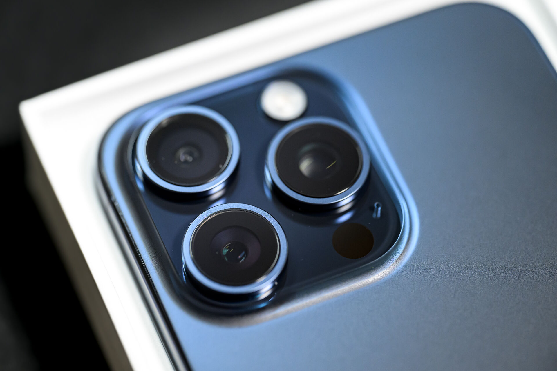 カメラの進化に期待してやっぱりiPhone 15 Pro Max に機種変更して