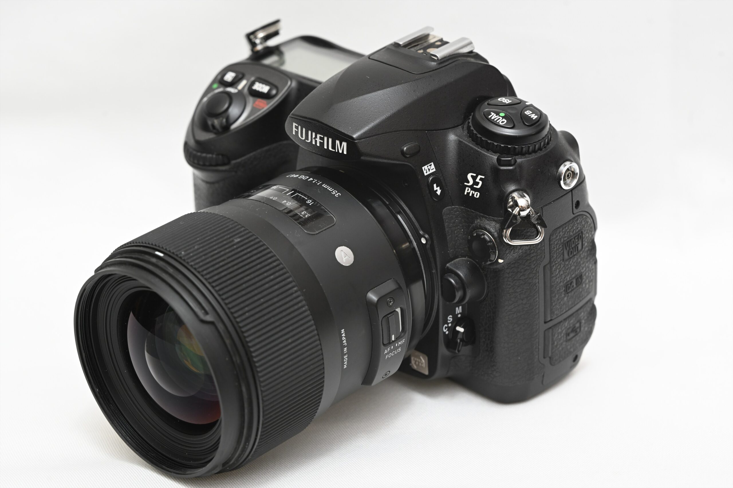 色鮮やか✨名機CCDセンサー✨Nikon D40✨一眼レフデビューに✨ 違いが