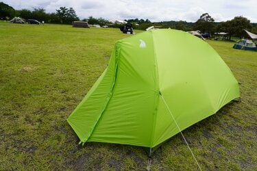 モンベルのロングセラーテント「ムーンライト テント1」 設営しやすく