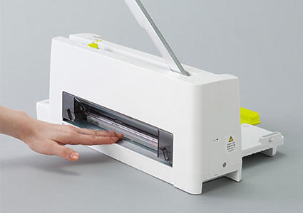 コンパクト断裁機 PK-213［特長］｜手動断裁機｜切る用品｜製品情報