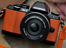 OM-D E-M10 Limited Edition Kit（リミテッドエディションキット）発売