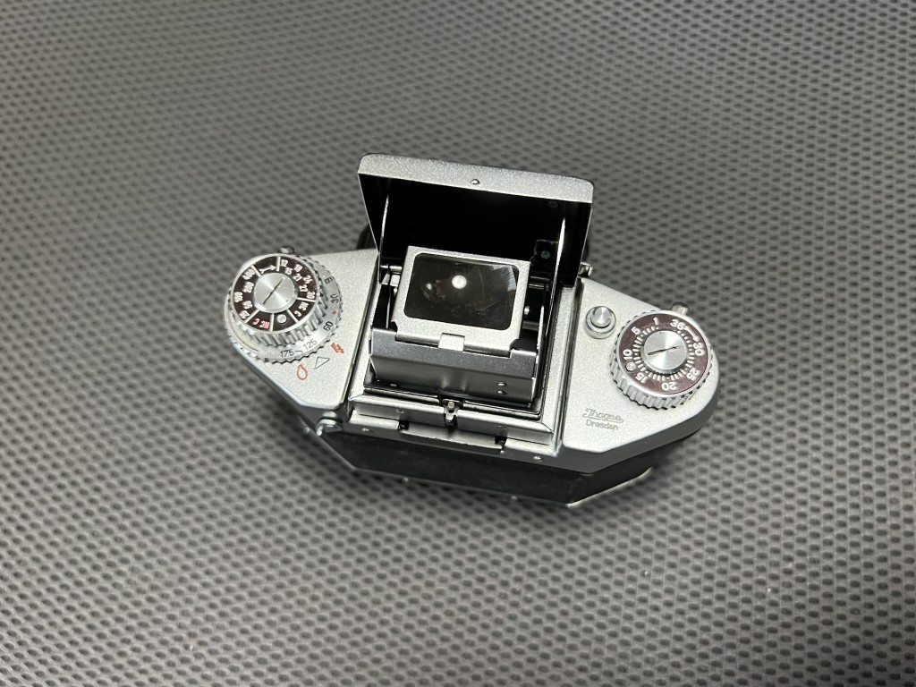 EXA1が可愛すぎる！ウェストレベルファインダー・デビューは君に決めた