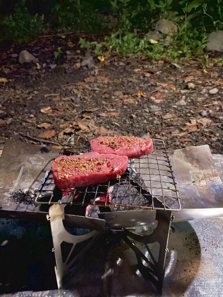 レビュー】軽い焚き火台比較。TABI、モンターナコンパクトファイヤー