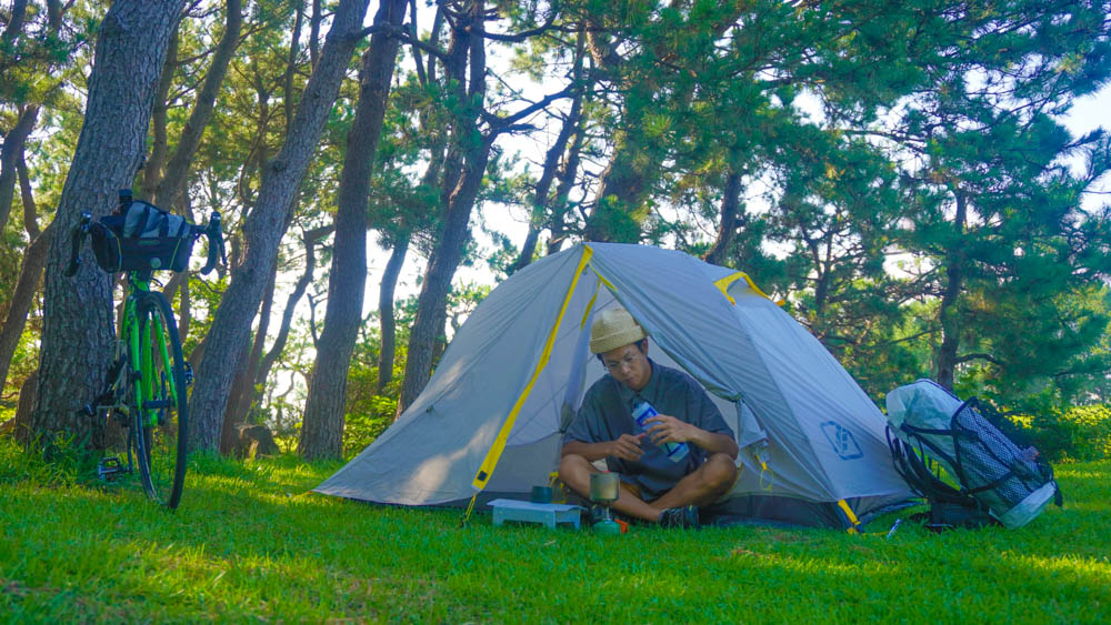 ダブルウォールの軽量テント！FeatherstoneのULオブシディアン1Pを