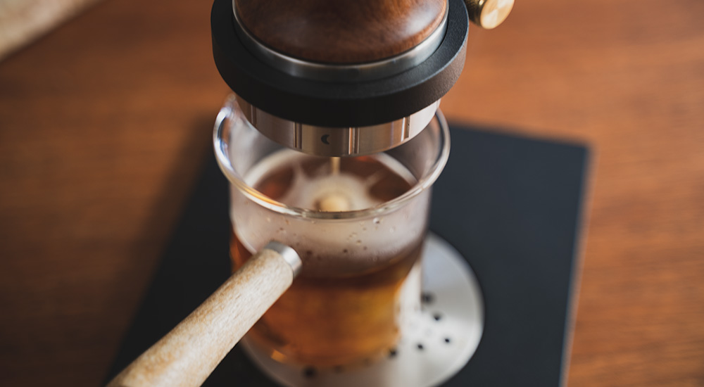 回して本格エスプレッソ！ ARAM ESPRESSO MAKER、レビュー。 – CAFICT