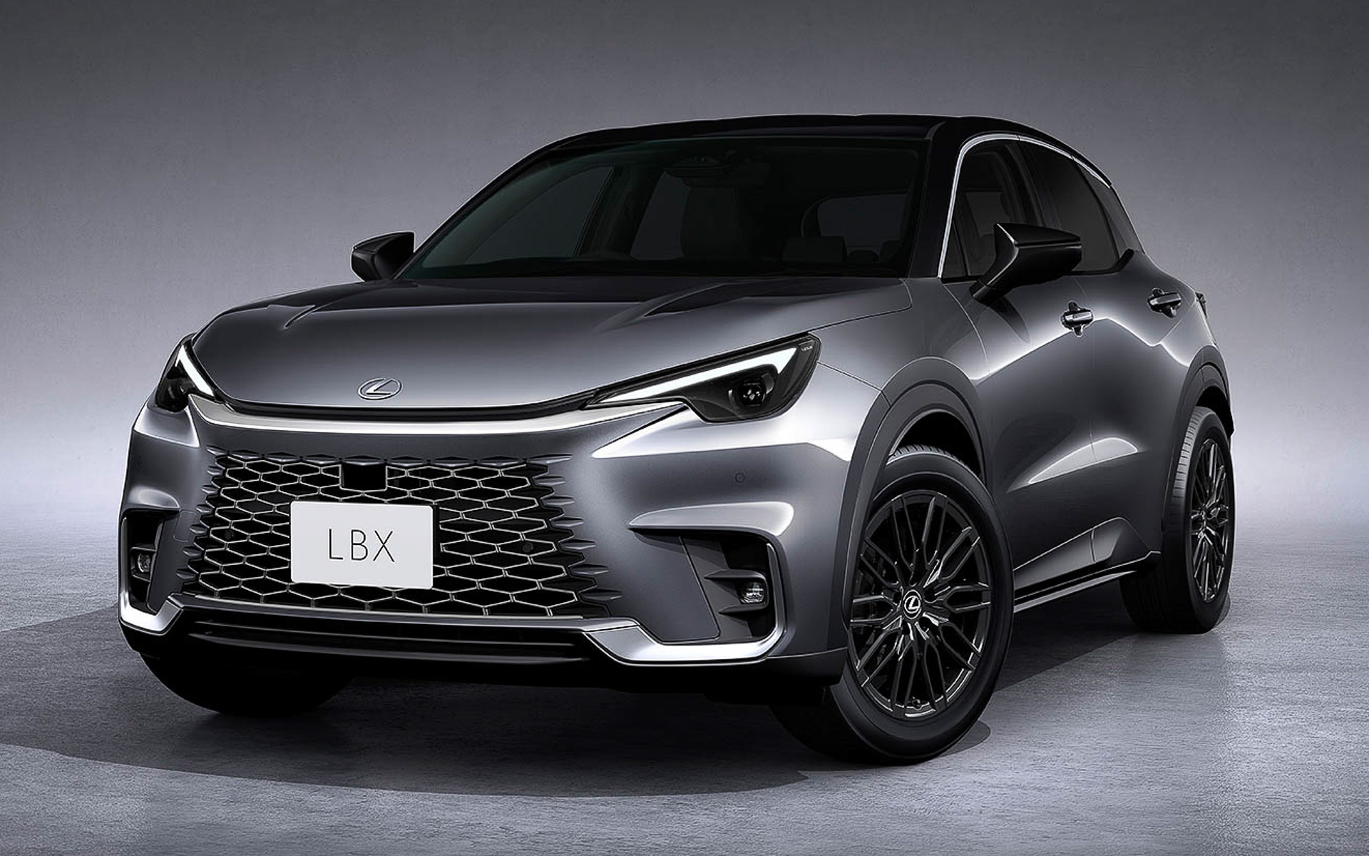 レクサス新型「LBX」、新車装着タイヤとして横浜ゴムの