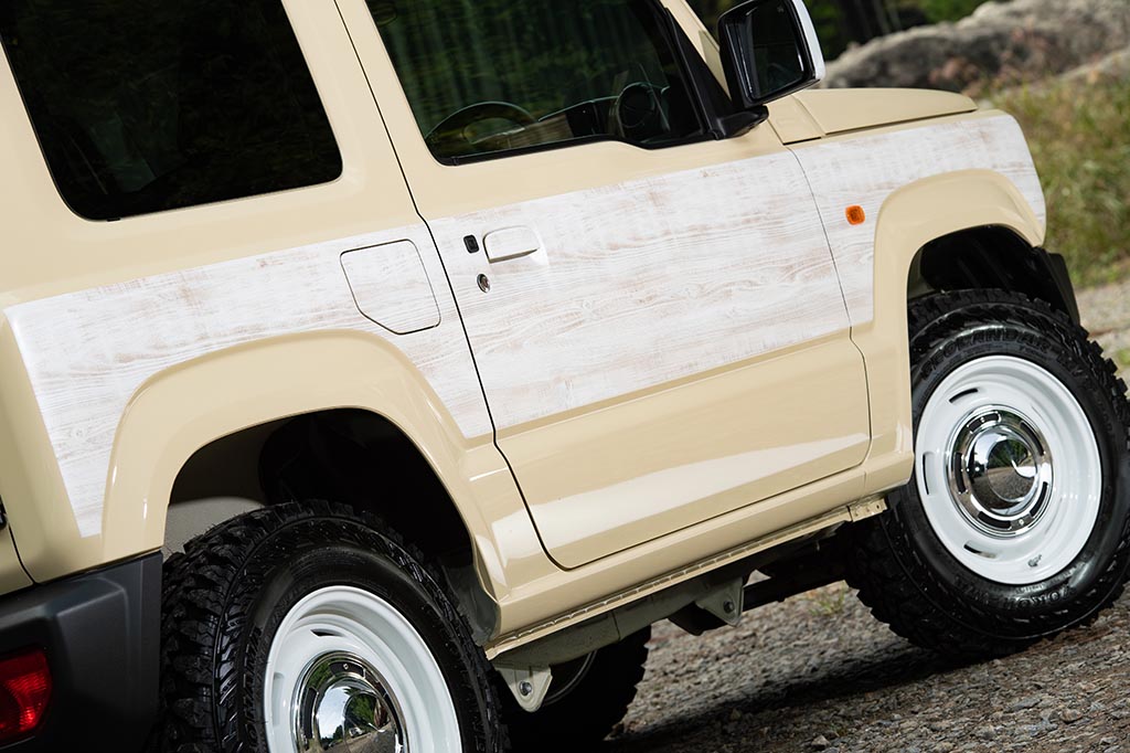 新型ジムニーのカワイさに注目し、誰もが気兼ねなく乗れる仕様に