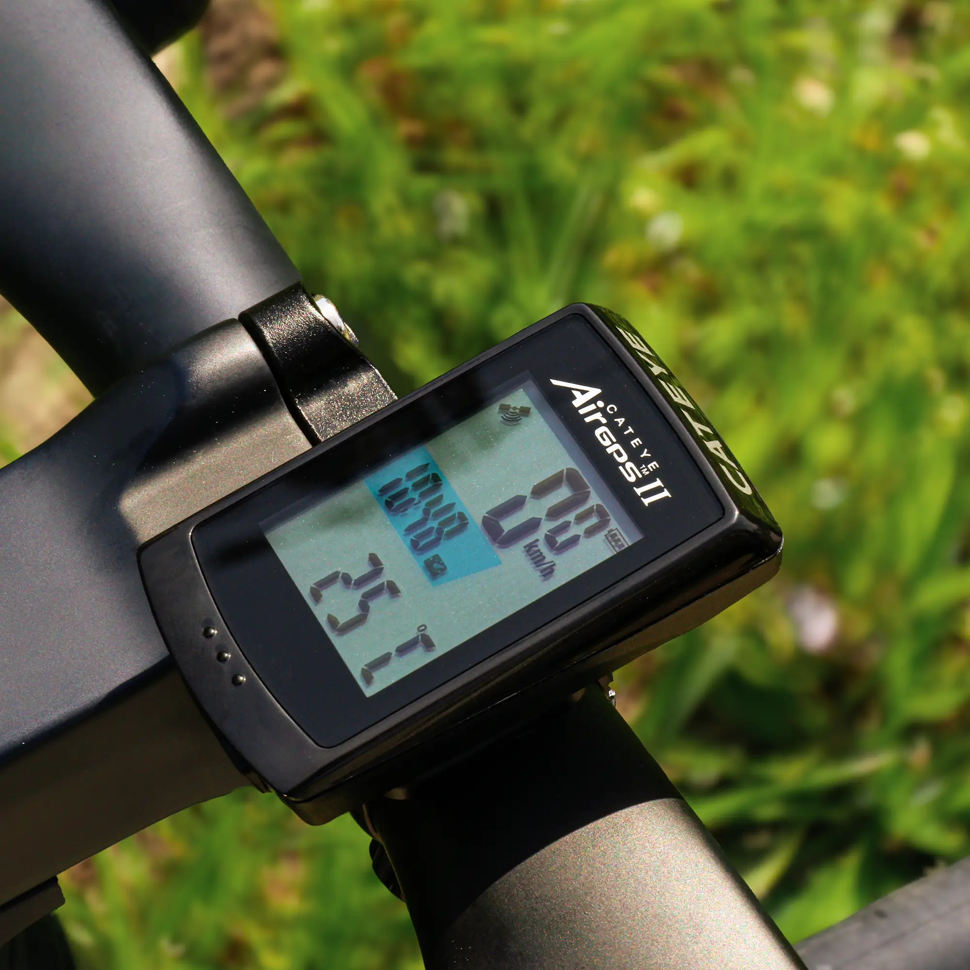 AirGPS II Sensorless 16 hour runtime GPS Cycling Computer – CATEYE