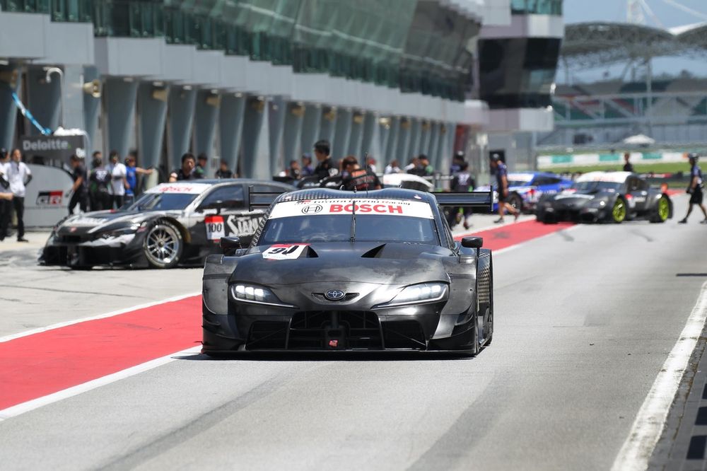 テスト後半戦がスタート。各車のベストタイムは拮抗｜スーパーGTセパン