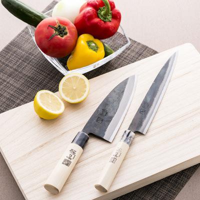 土佐打刃物の職人が1本1本手作り。魚料理をする方なら思わず手にしたく