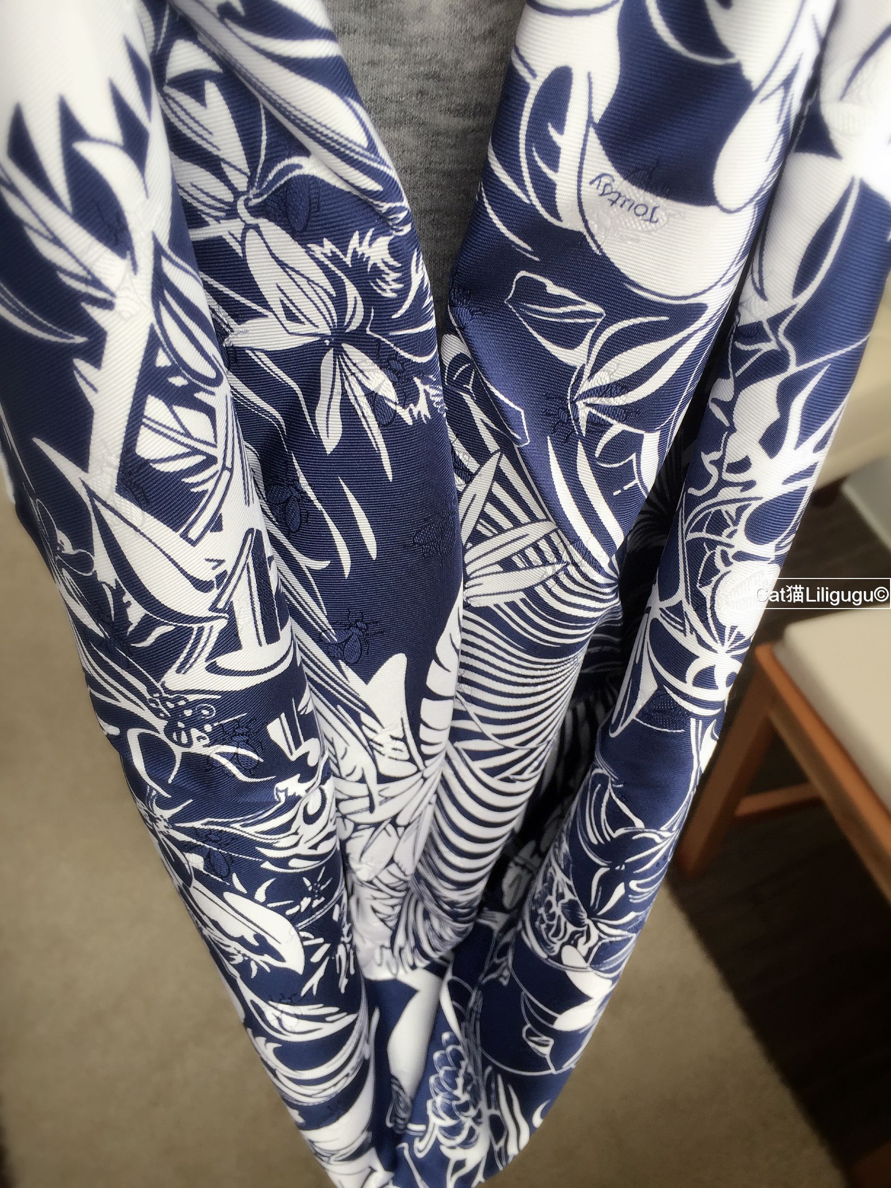 エルメス)カレ90《フラミンゴ・パーティFlamingo Party Tattoo