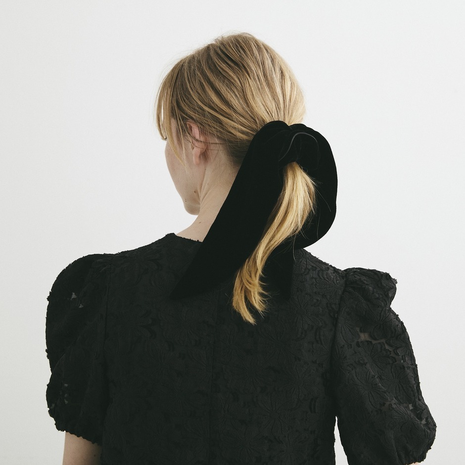 ◇Alexandre de Paris◇ベロアロングリボンシュシュ モデル愛用