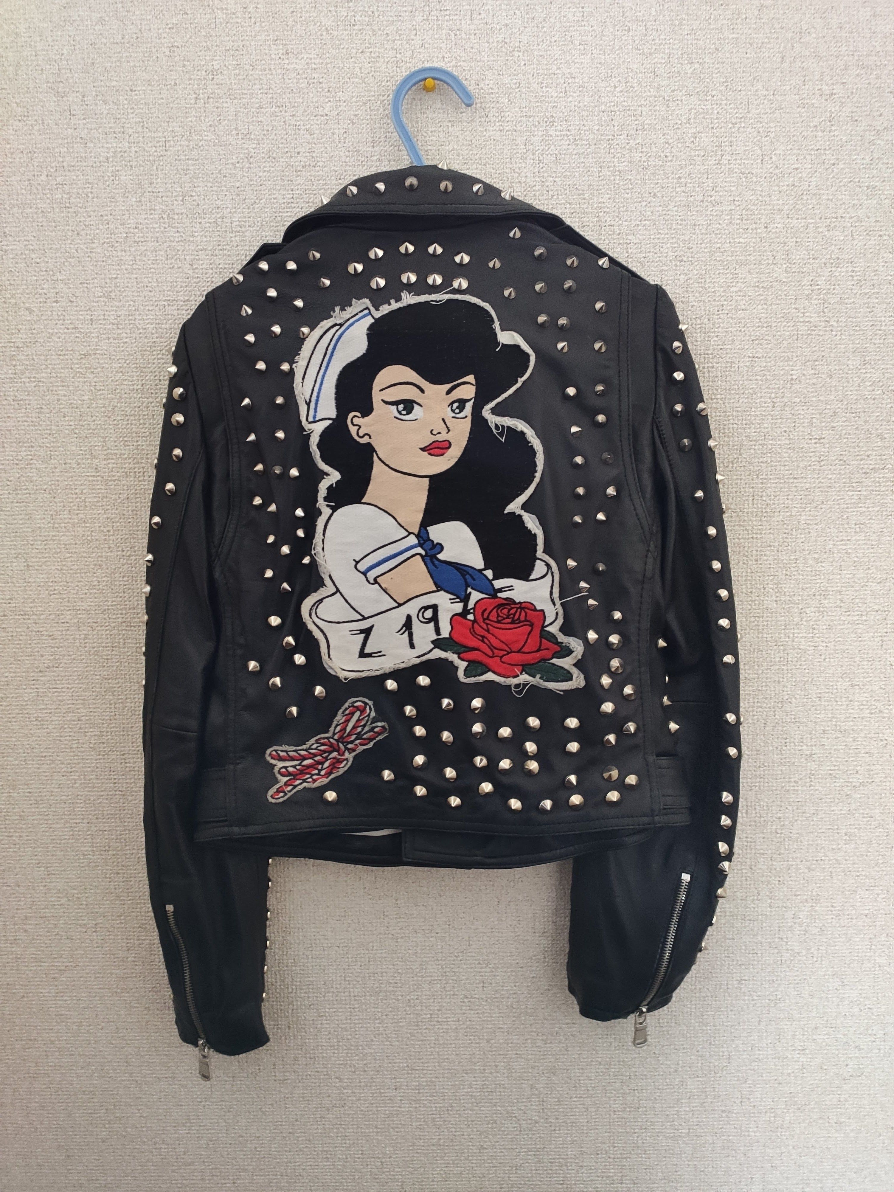 ZARAザラ本革レザーライダースジャケットパッチ、スタッズマリン (ZARA