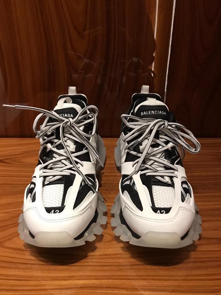 新色【BALENCIAGA】TRACK CLEAR SOLE スニーカー クリアソール