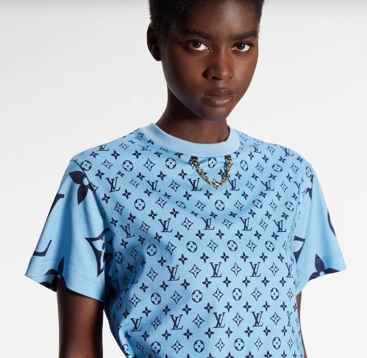 LV好きにピッタリの1枚♪】ルイヴィトン モノグラム Tシャツ (Louis
