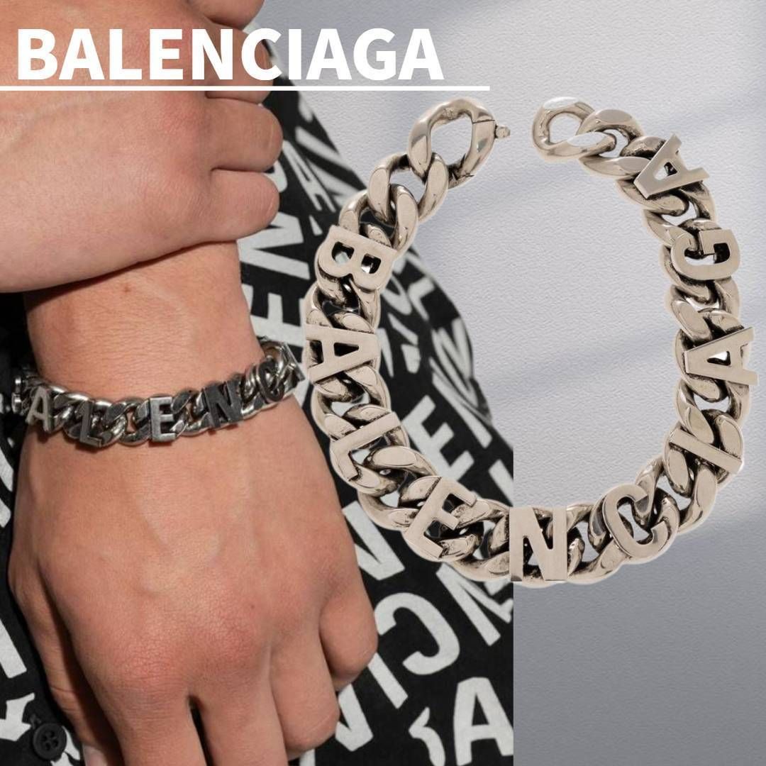 ☆ギフトにも【BALENCIAGA】シルバー ロゴ入り真鍮ブレスレット