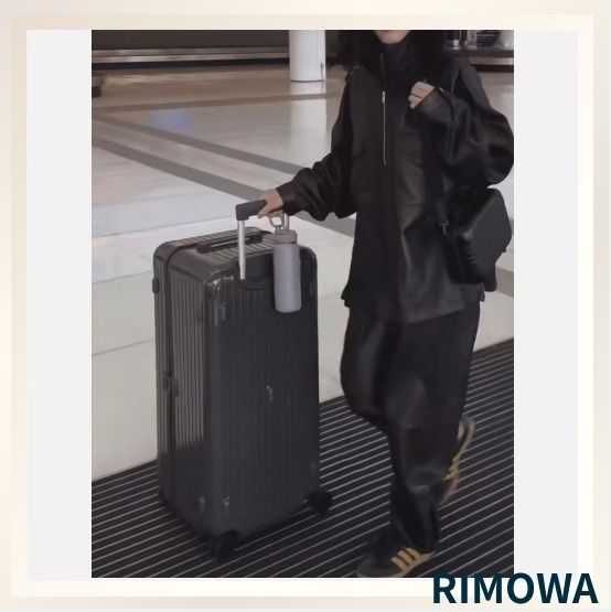 ビジネスにもレジャーにもピッタリ《RIMOWA》トランクプラス (RIMOWA