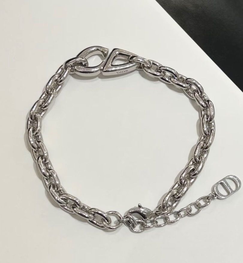 シルバーがカッコいい♪】DIOR チェーンブレスレット (Dior