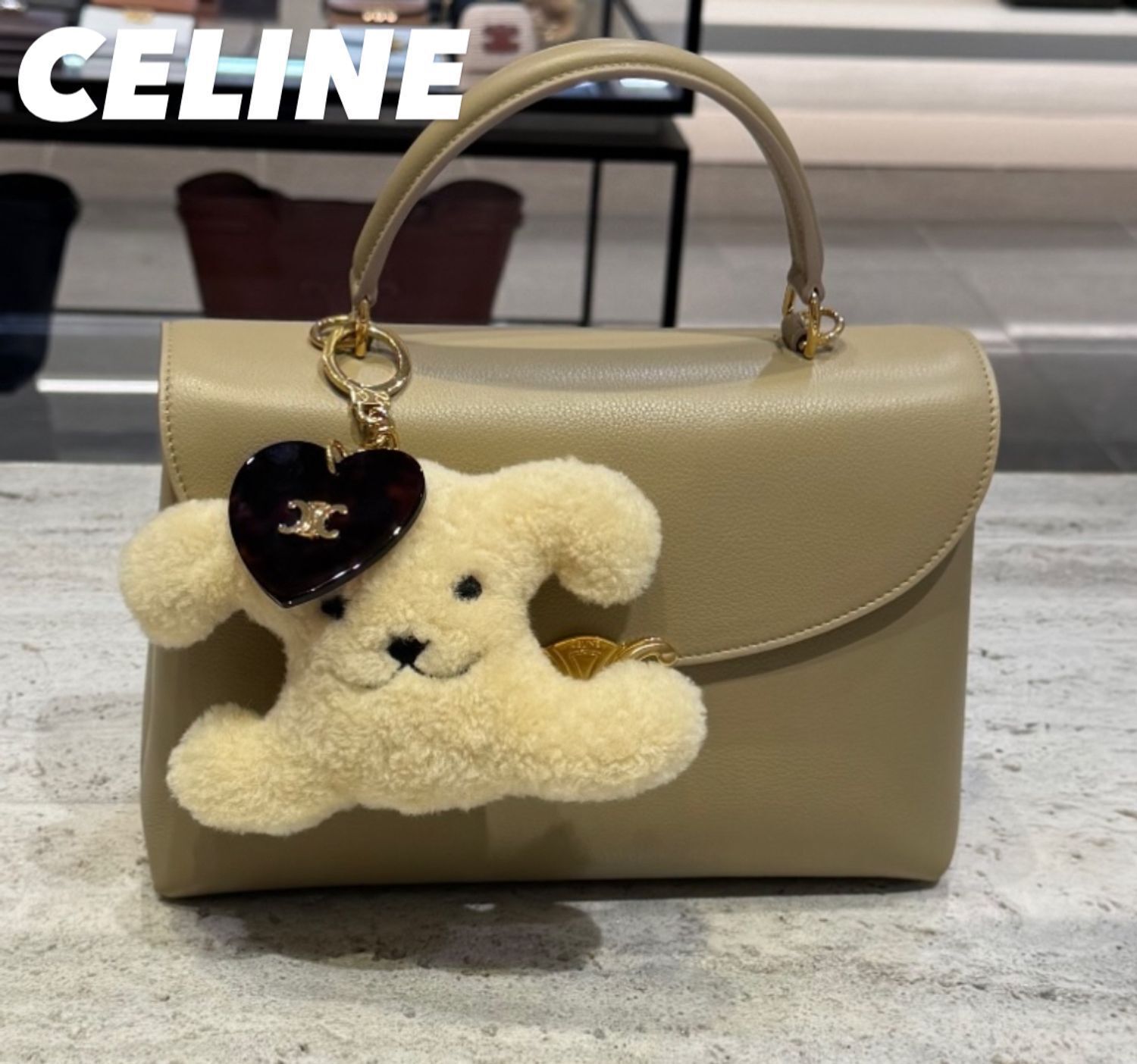 完売！大人可愛い CELINE セリーヌ トリオンフ ポンポンチャーム