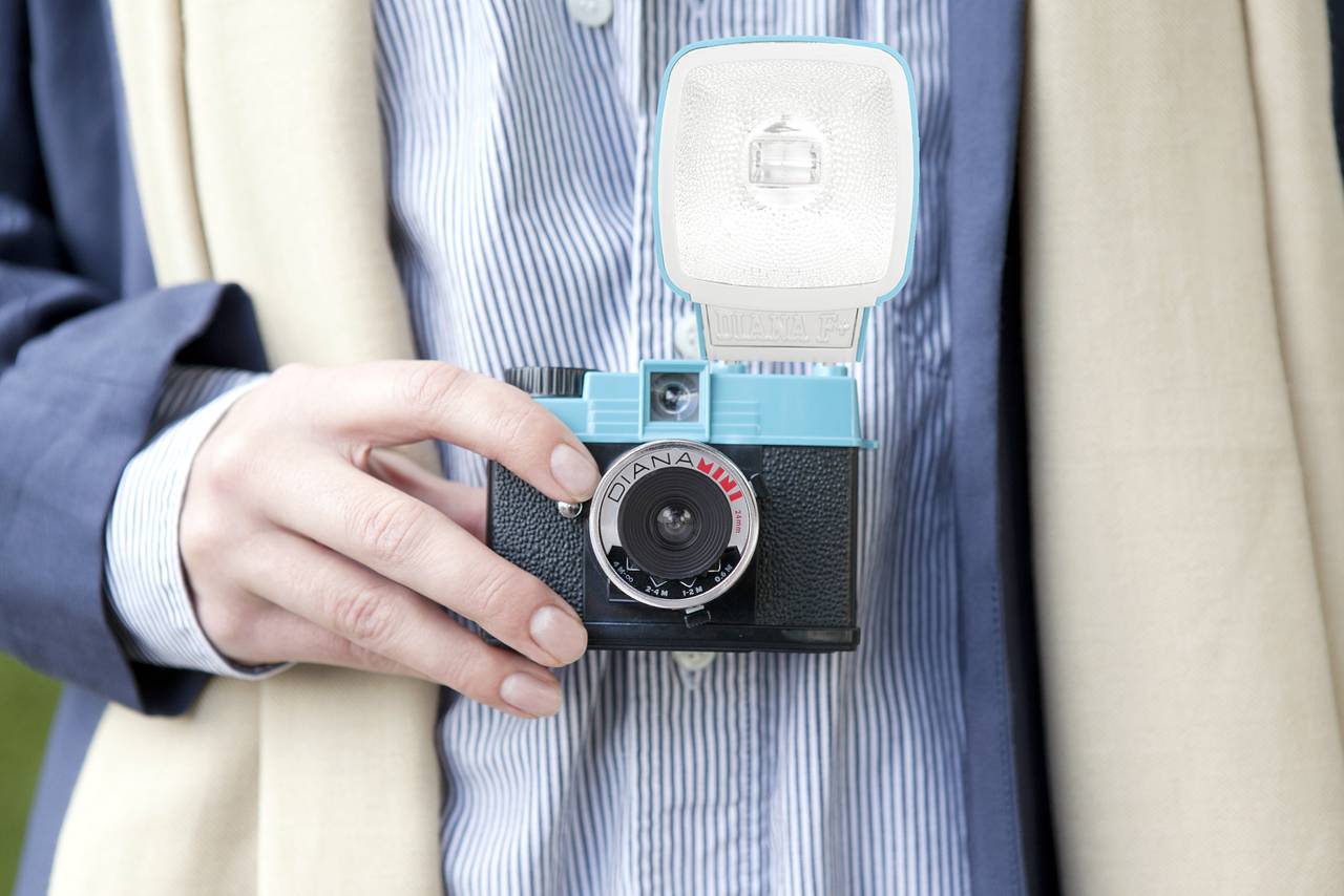 Diana Mini and Flash (ハーフサイズ対応) – Lomography