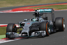 モンスターエナジー、F1ドライバー“ニコ・ロズベルグ”のミニチュア