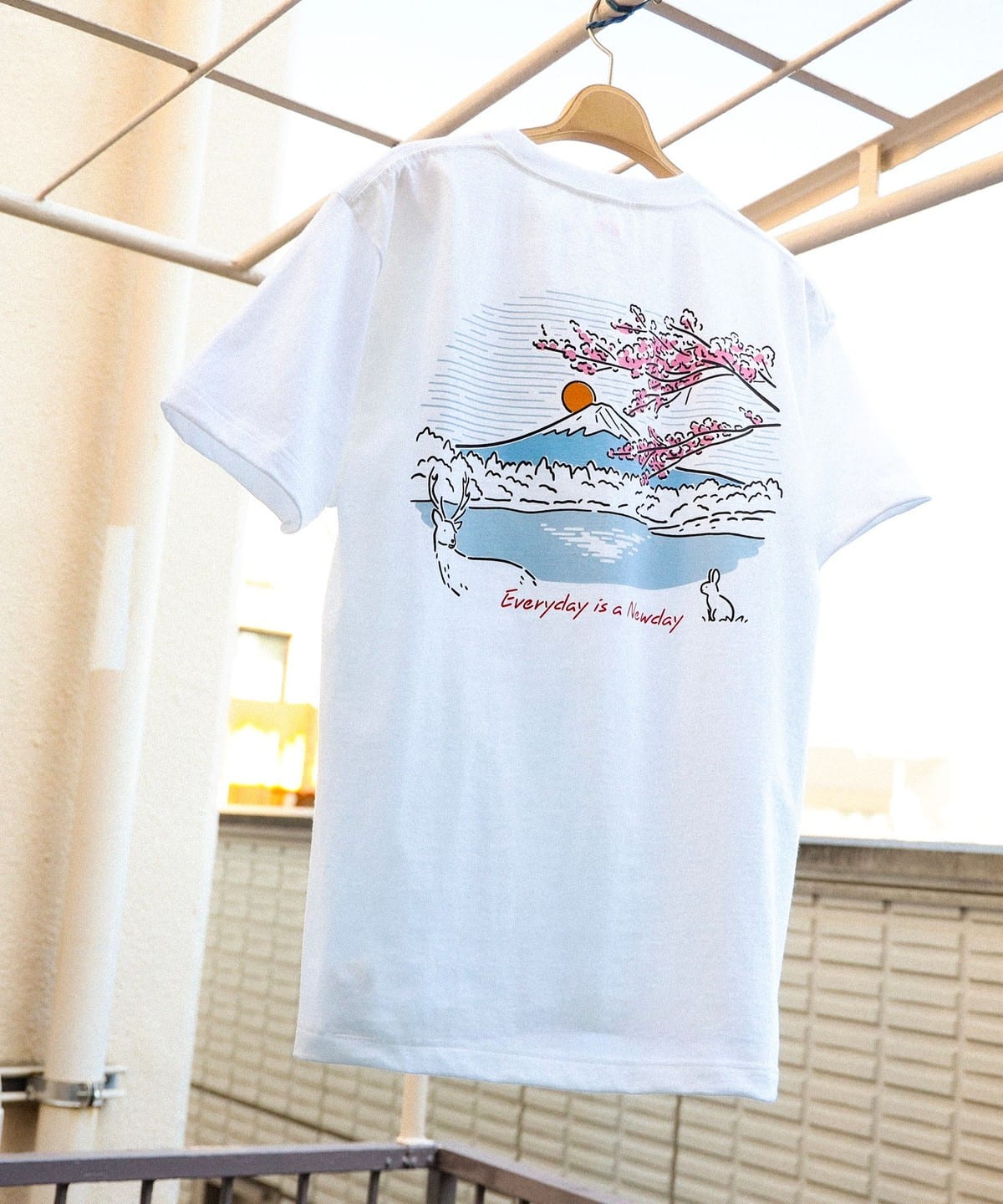 BEAMS JAPAN (BEAMS JAPAN) Mt. Fuji T-shirt (T-shirts, cut and sewn
