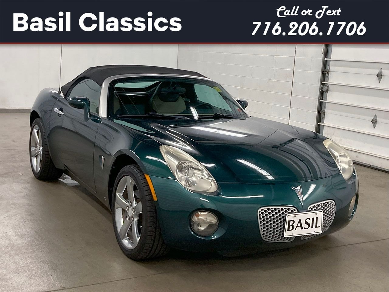 2006 Pontiac Solstice | Basil Classics