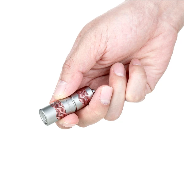 i1R 2 Pro キーホルダーライト USB-C充電式 180lm - Olight Japan