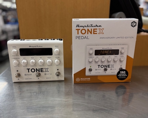 Gear Hunter | IK Multimedia - TONEX-WHITE